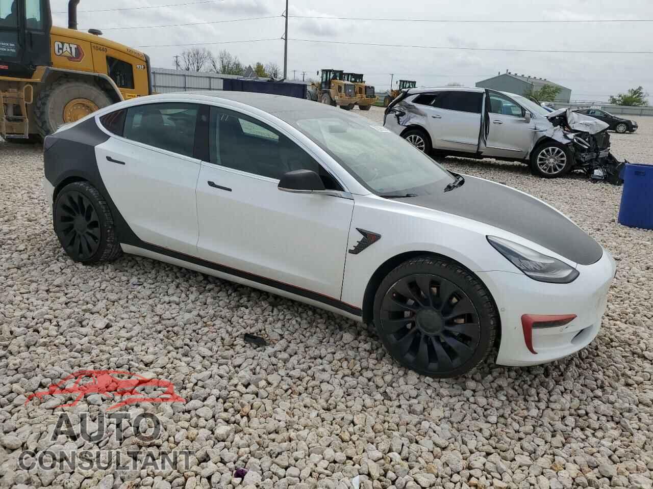 TESLA MODEL 3 2020 - 5YJ3E1EB2LF521015