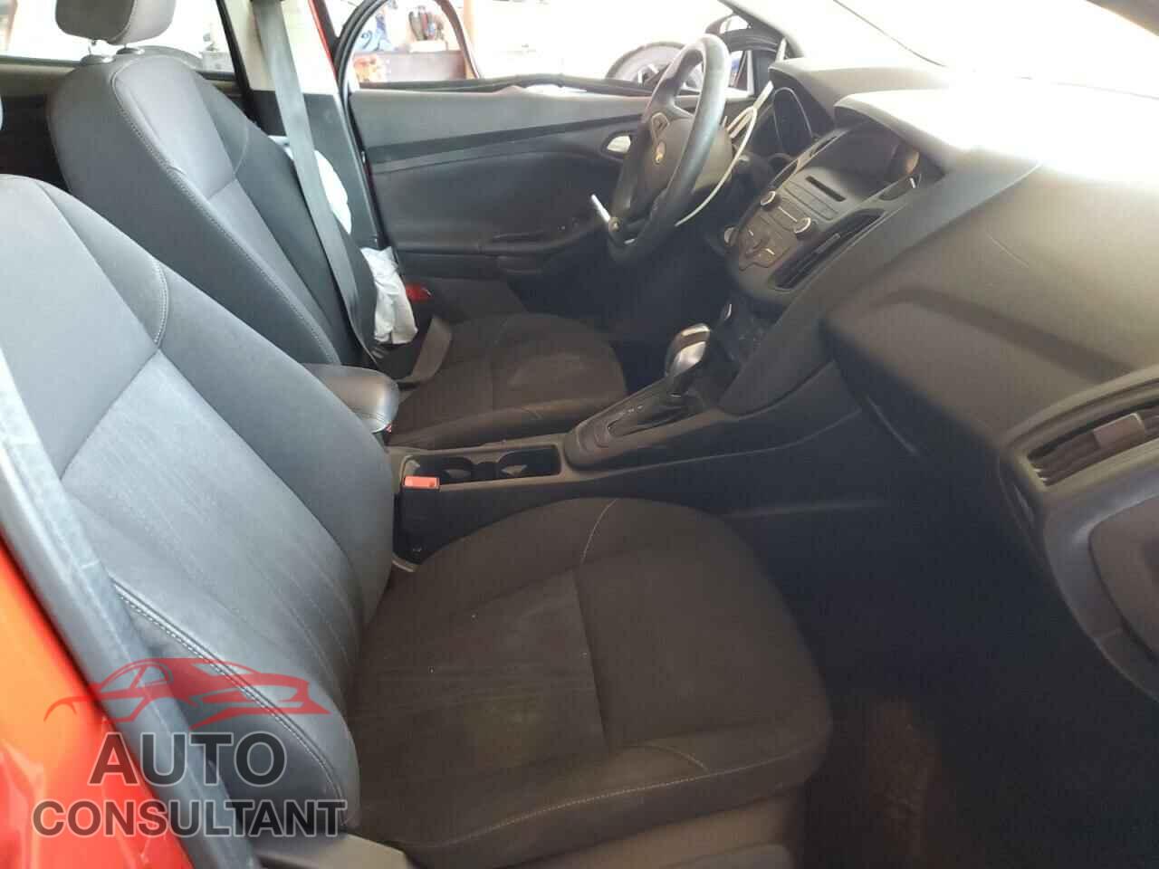 FORD FOCUS 2015 - 1FADP3F23FL325858