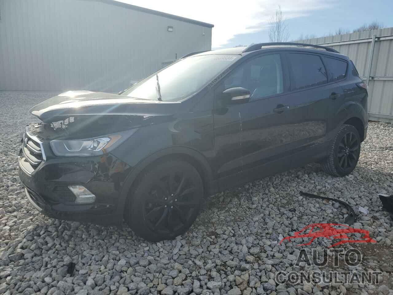 FORD ESCAPE 2017 - 1FMCU9J9XHUC47822