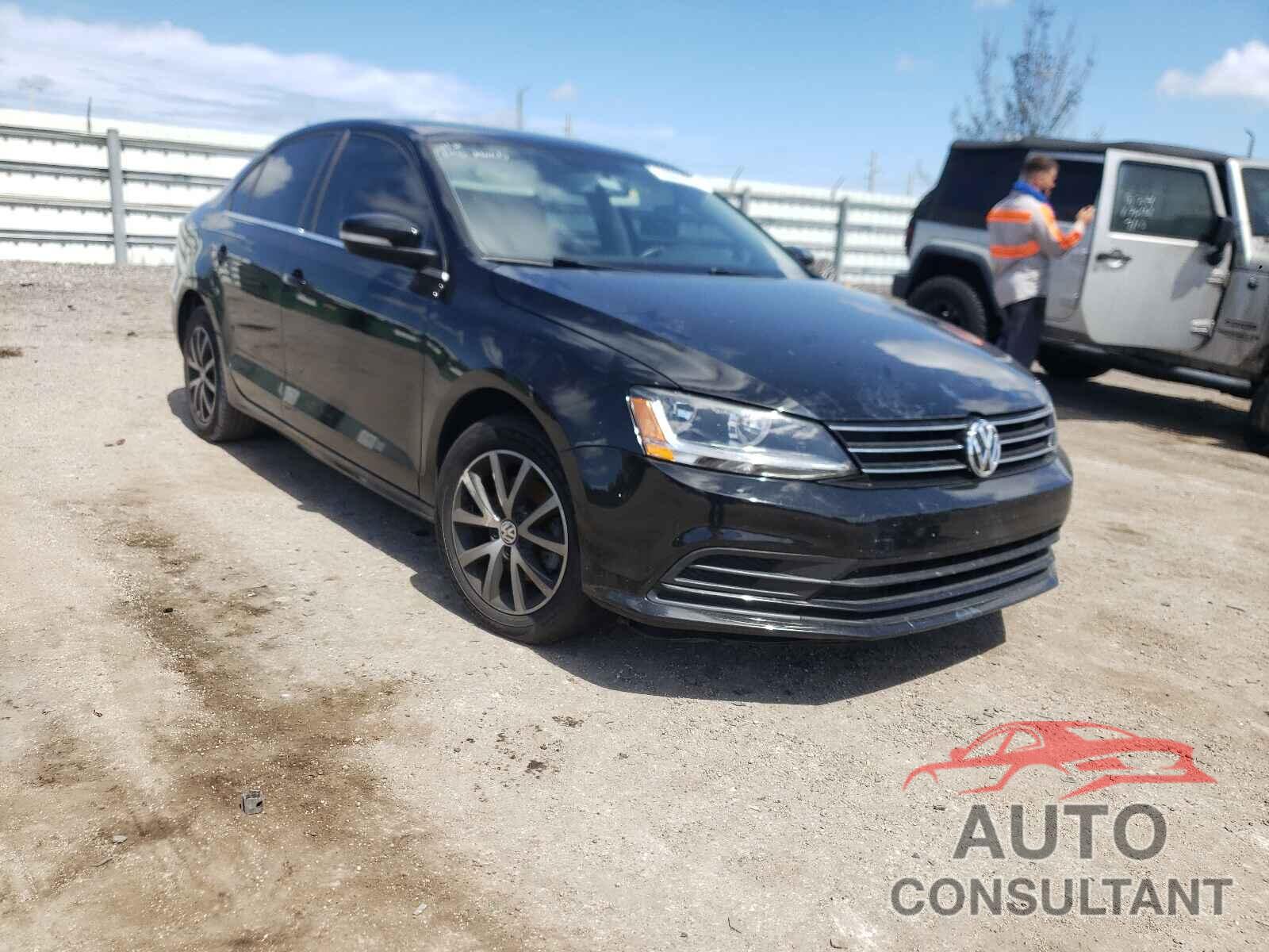 VOLKSWAGEN JETTA 2018 - 3VWDB7AJ7JM259561