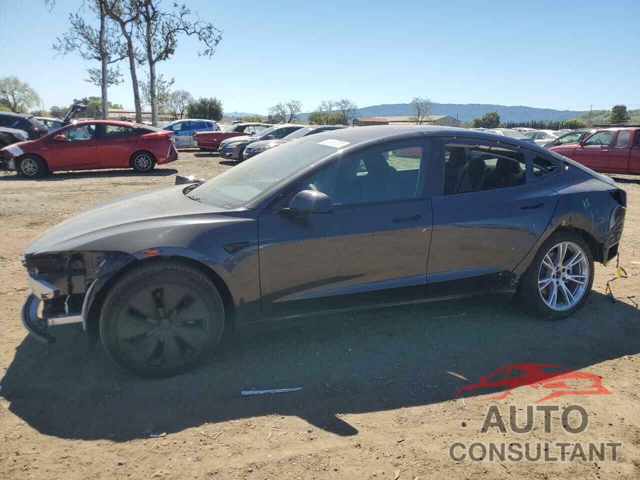 TESLA MODEL 3 2024 - 5YJ3E1EA4RF832865