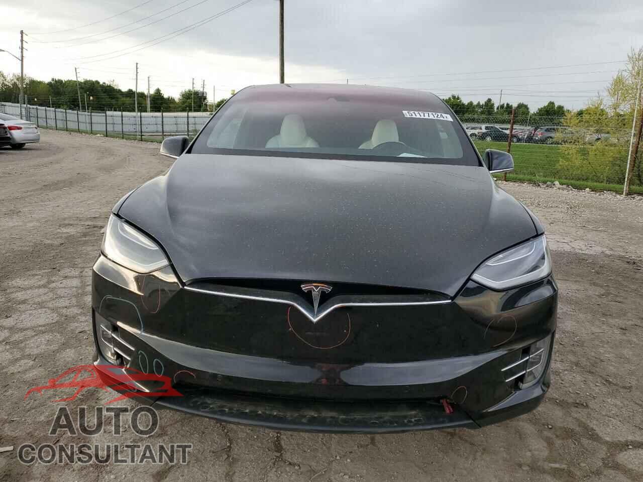 TESLA MODEL X 2016 - 5YJXCBE21GF014173