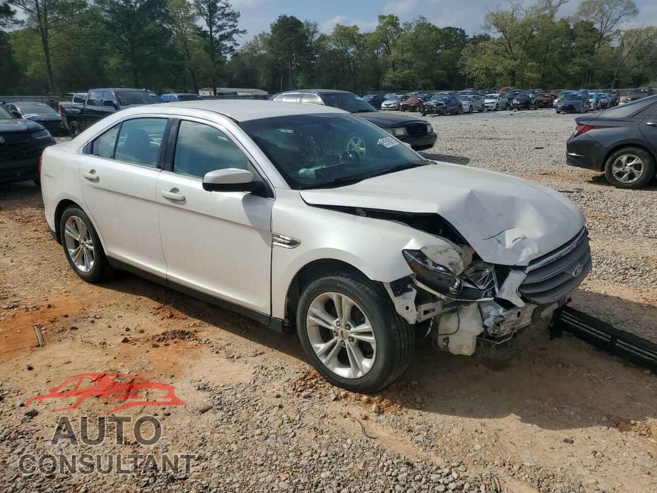 FORD TAURUS 2015 - 1FAHP2E82FG154630