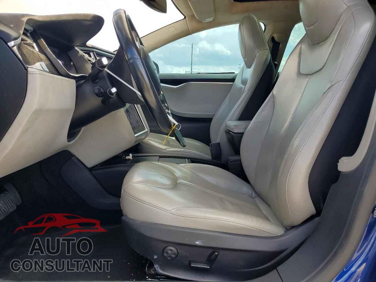 TESLA MODEL S 2015 - 5YJSA1S22FF093401