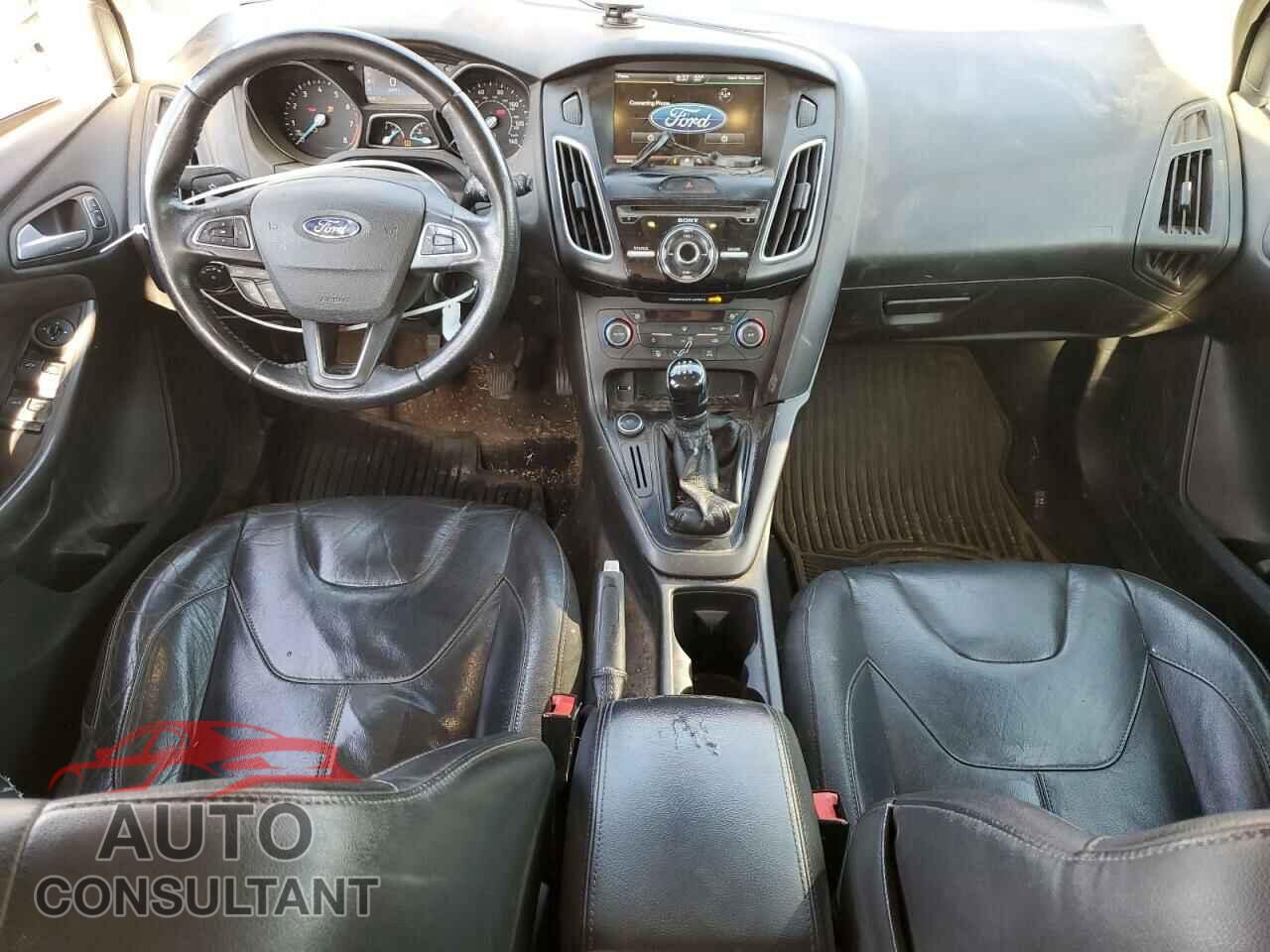 FORD FOCUS 2015 - 1FADP3K2XFL369636