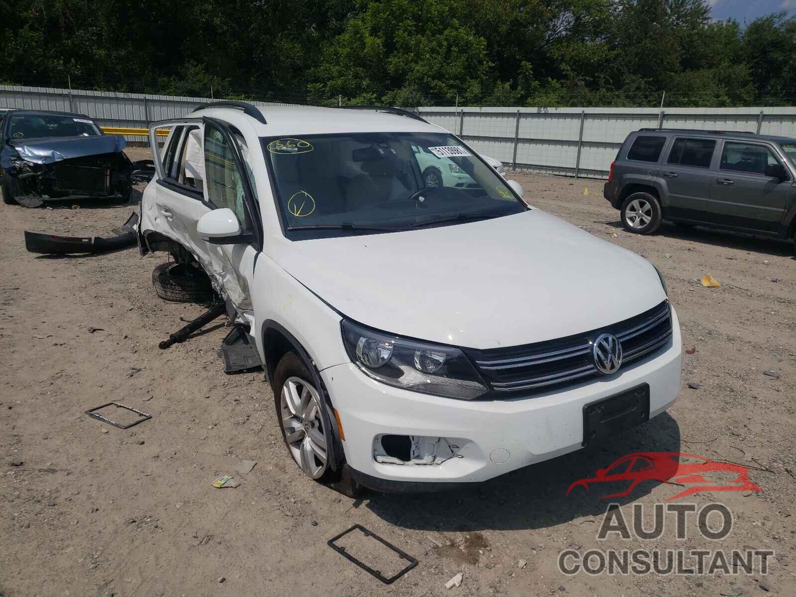 VOLKSWAGEN TIGUAN 2016 - WVGBV7AX8GW598145