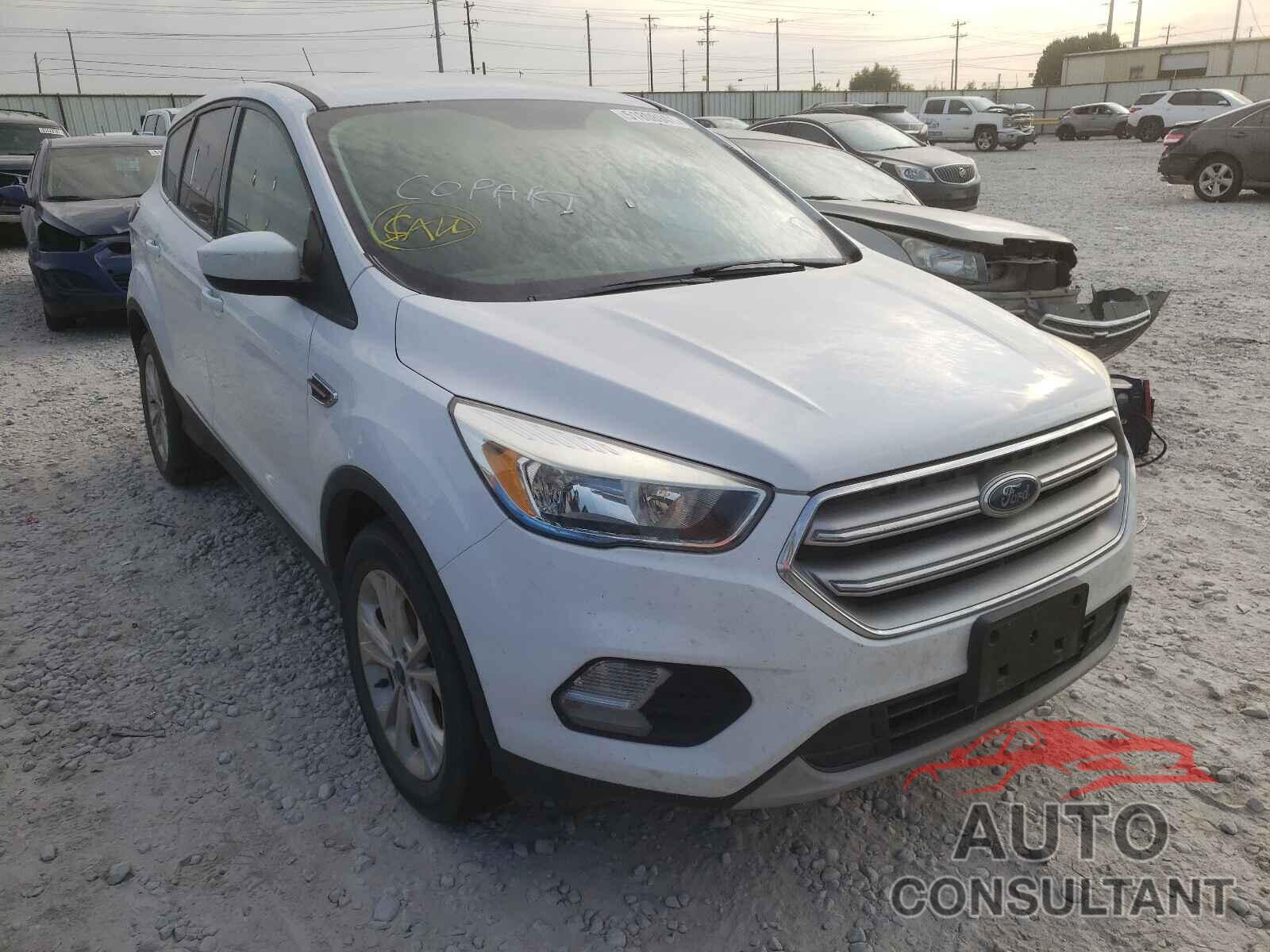 FORD ESCAPE 2017 - 1FMCU0GD5HUA84343