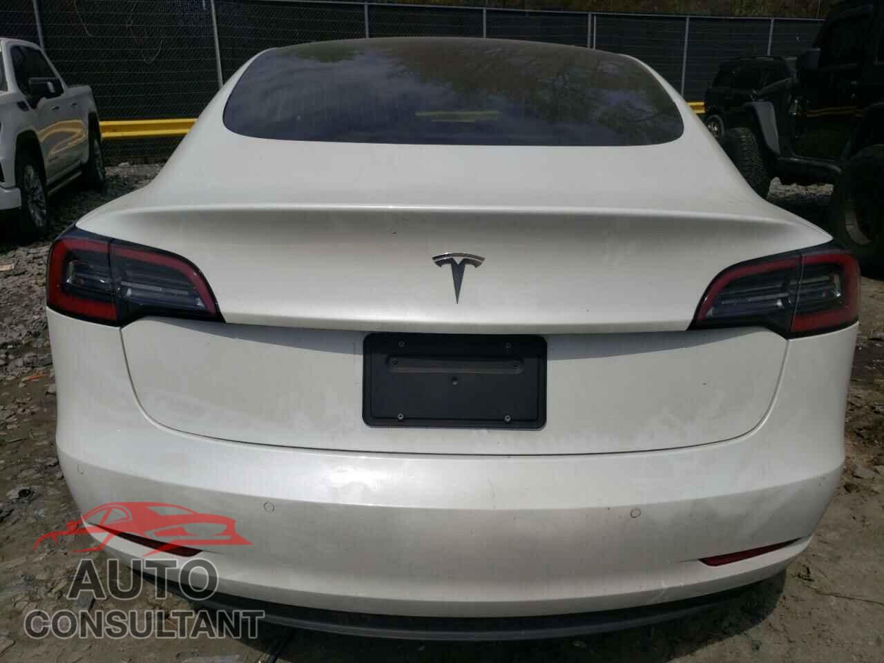 TESLA MODEL 3 2019 - 5YJ3E1EA2KF401592