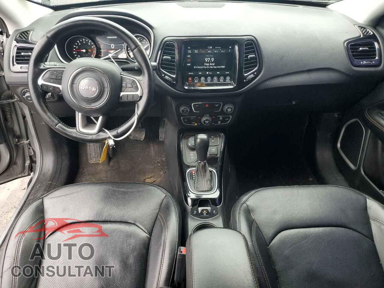 JEEP COMPASS 2020 - 3C4NJDCB4LT119930