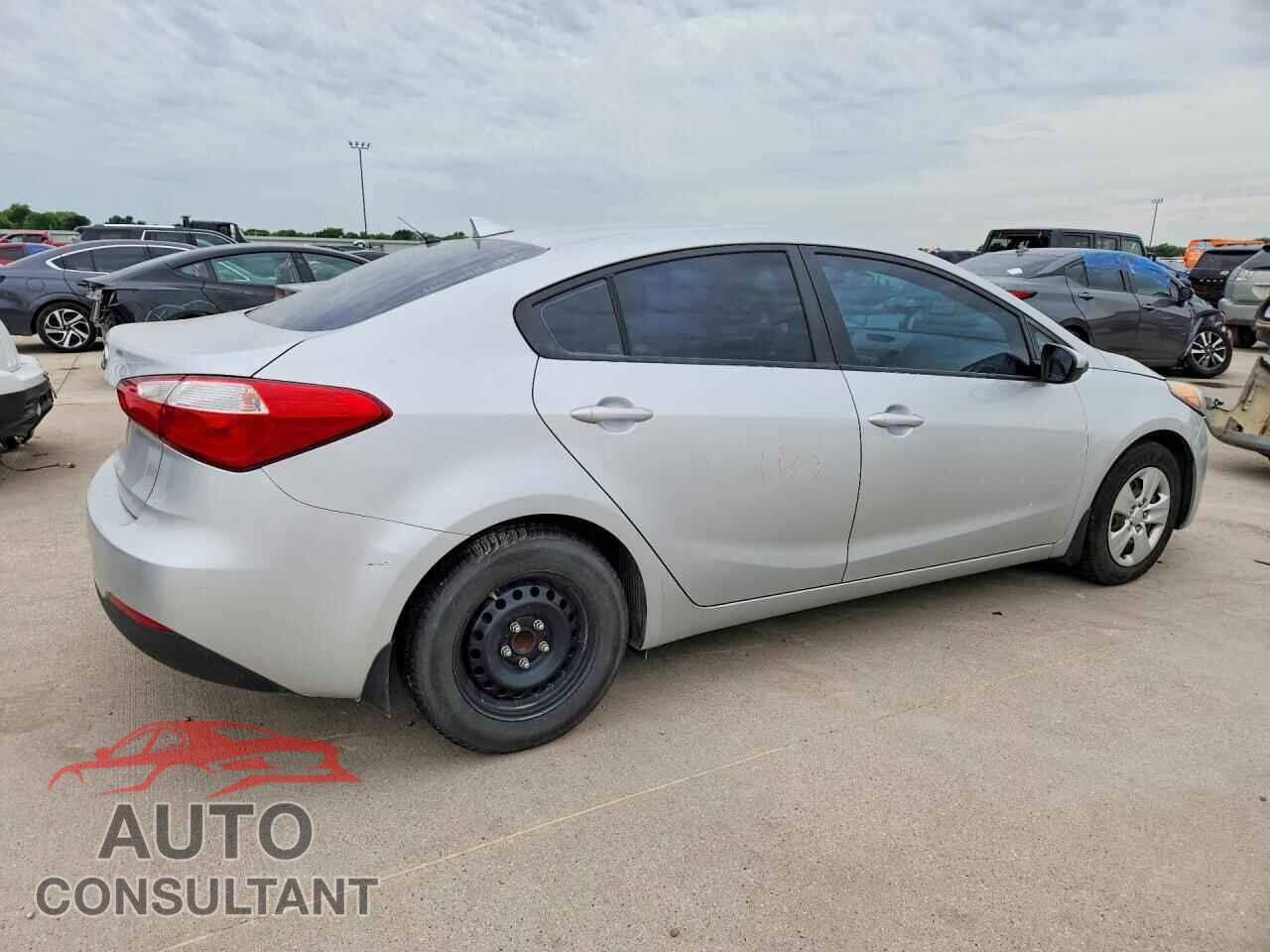 KIA FORTE 2016 - KNAFK4A60G5484552