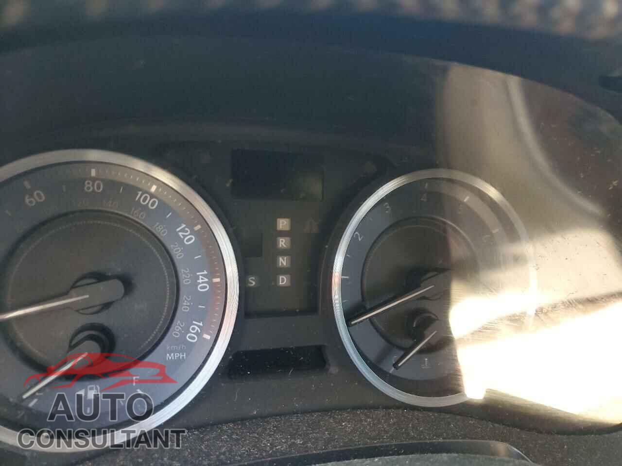 LEXUS IS 2011 - JTHCF5C24B5047624