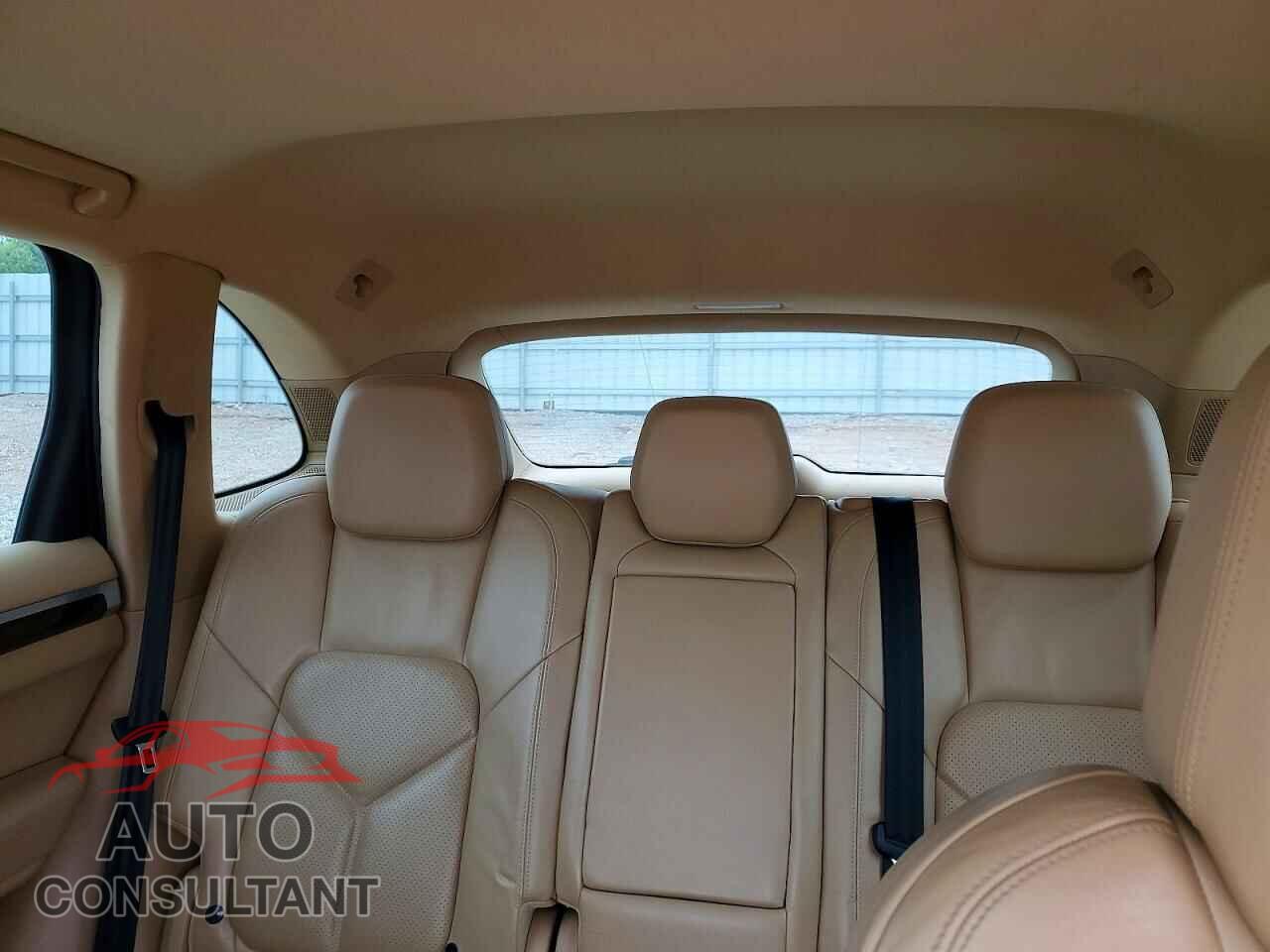 PORSCHE CAYENNE 2012 - WP1AA2A27CLA10538