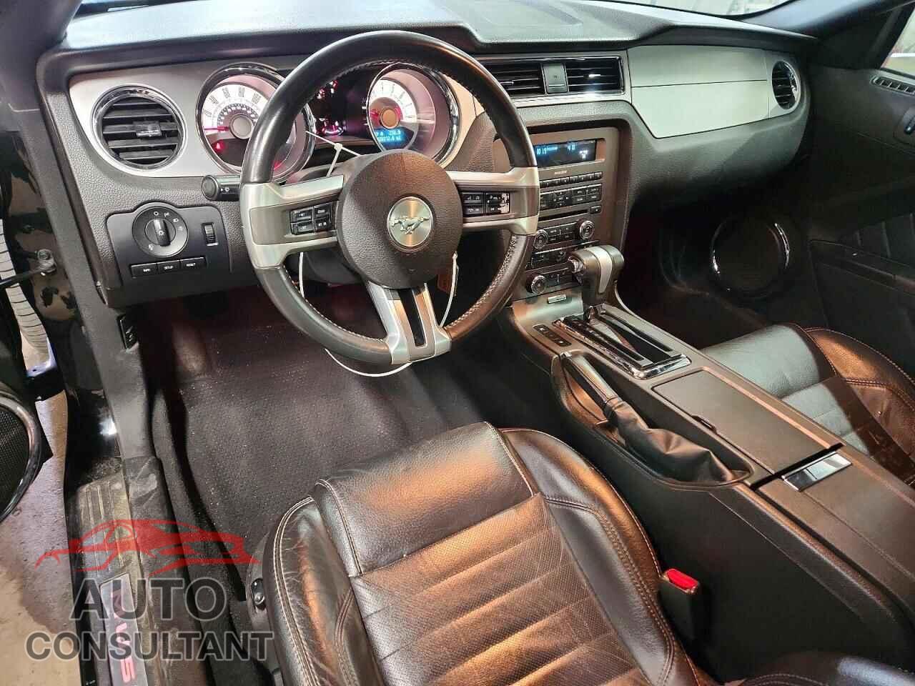 FORD ALL Models 2010 - 1ZVBP8CH2A5126642