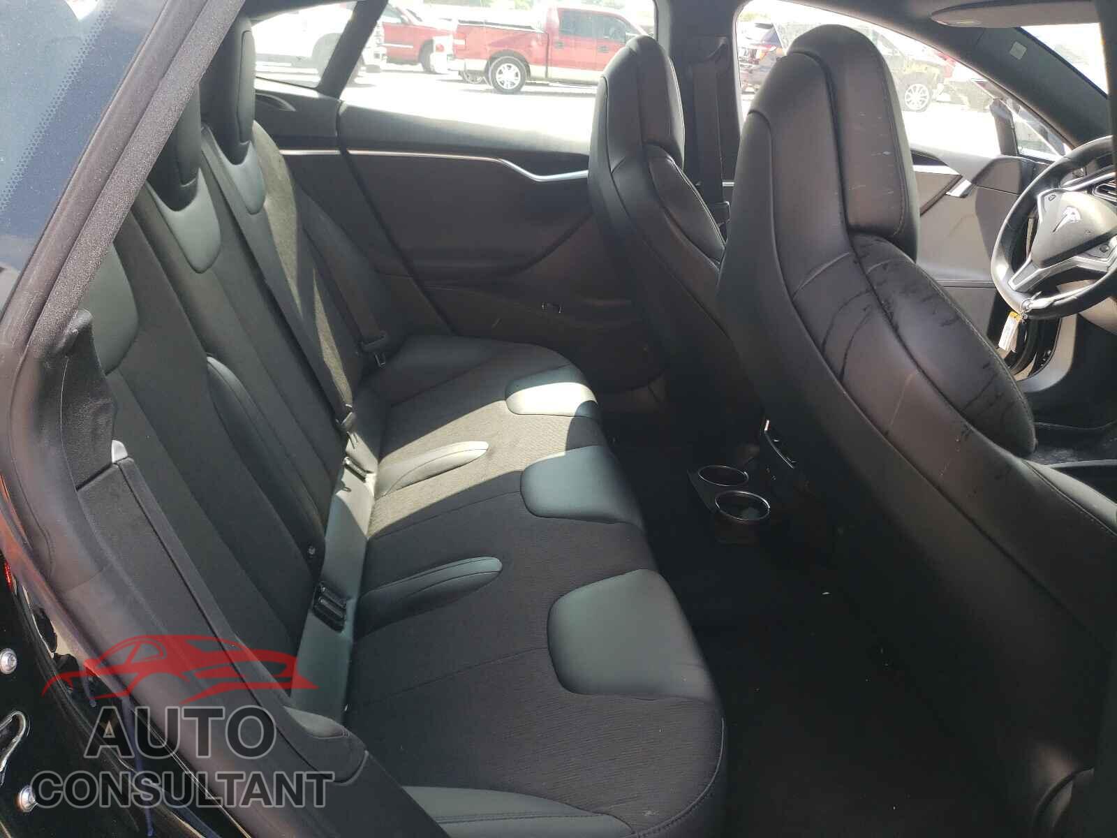 TESLA MODEL S 2017 - 5YJSA1E19HF202457