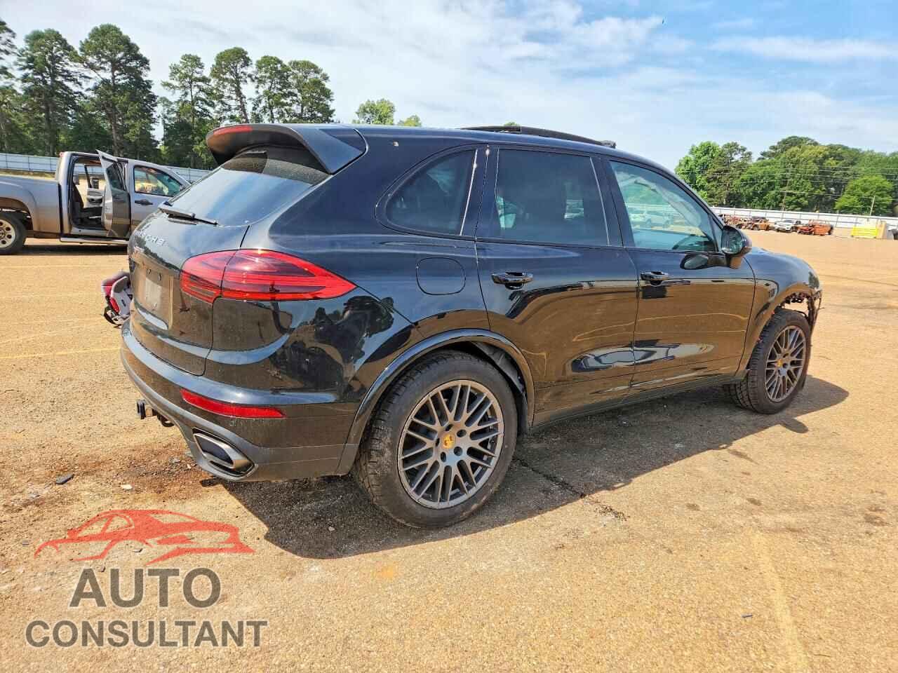 PORSCHE CAYENNE 2017 - WP1AA2A27HKA86600