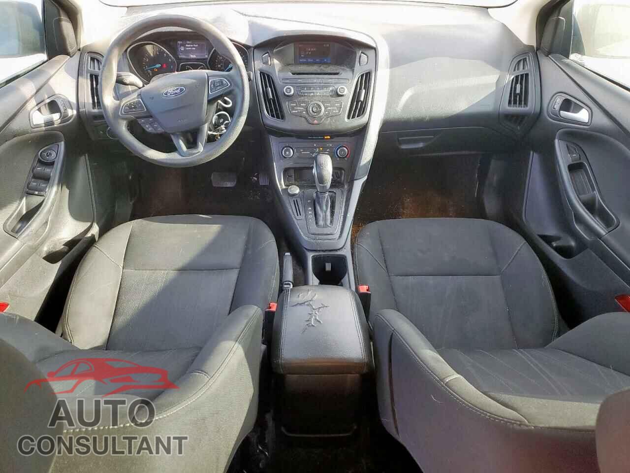 FORD FOCUS 2017 - 1FADP3F23HL204492