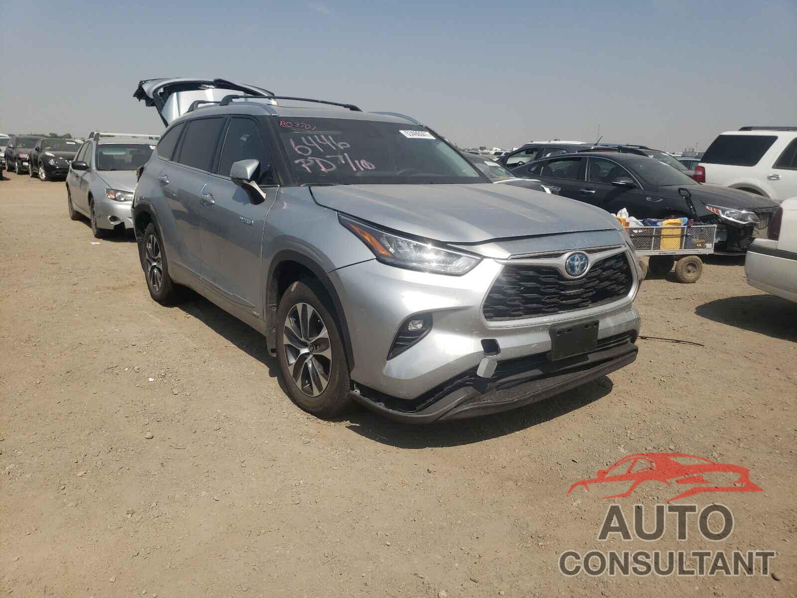 TOYOTA HIGHLANDER 2020 - 5TDHBRCHXLS512465