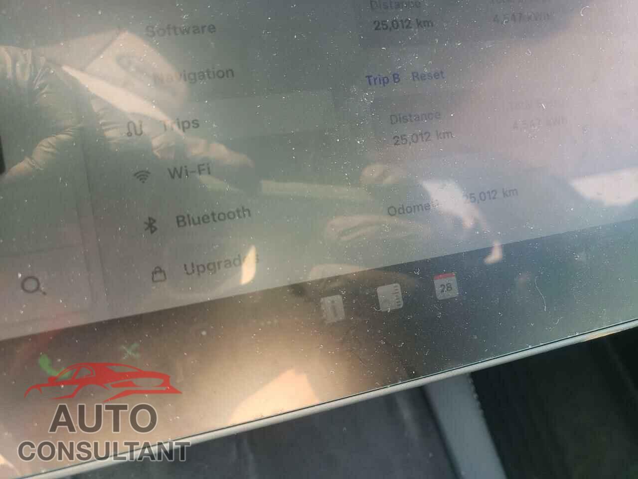 TESLA MODEL Y 2024 - 7SAYGDEE2RF083216