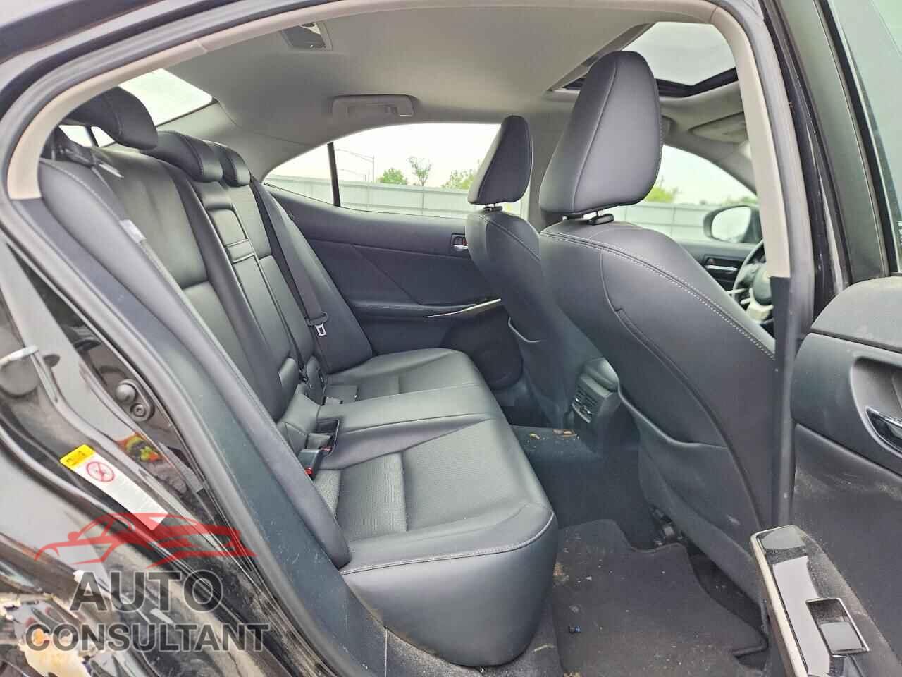 LEXUS IS 2016 - JTHCM1D20G5013460