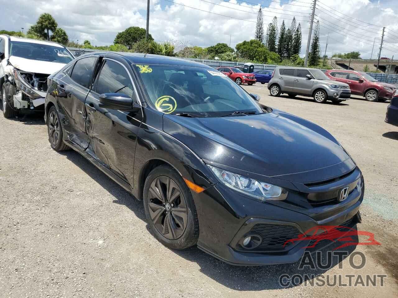 HONDA CIVIC 2018 - SHHFK7H58JU236023