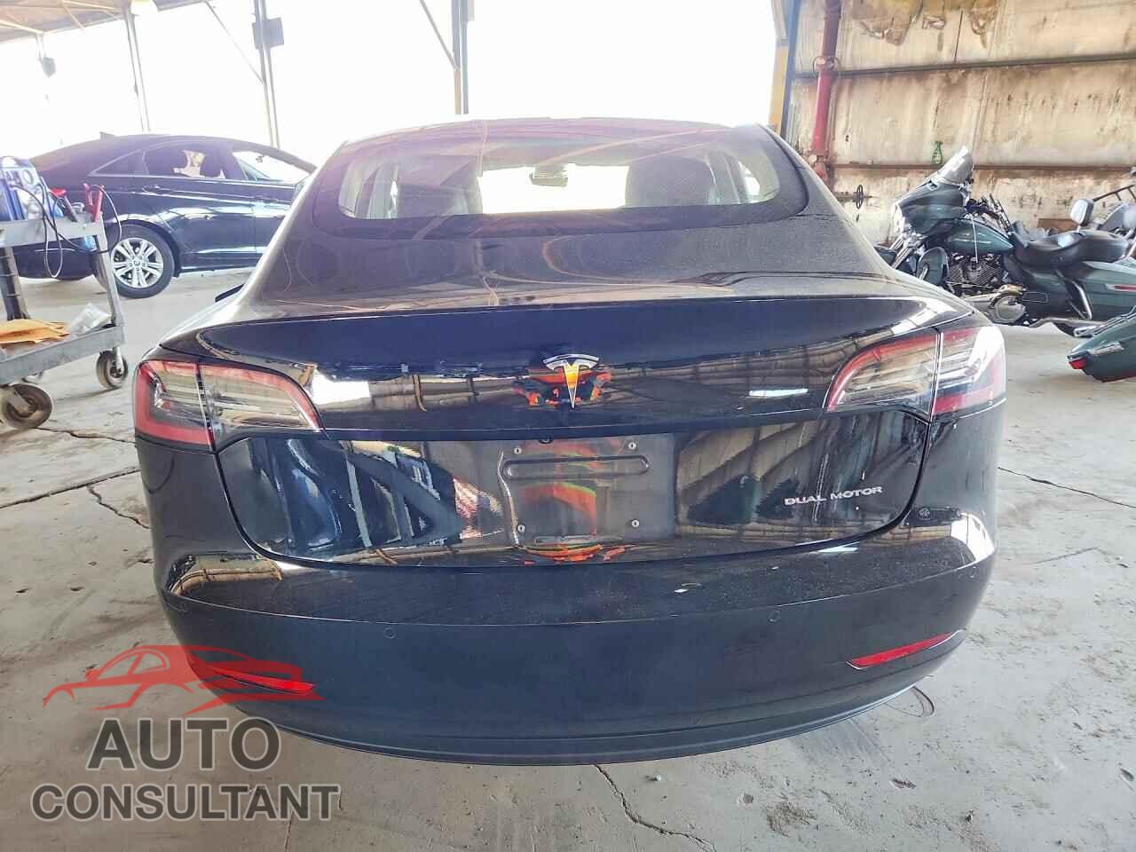 TESLA MODEL 3 2018 - 5YJ3E1EB4JF128002
