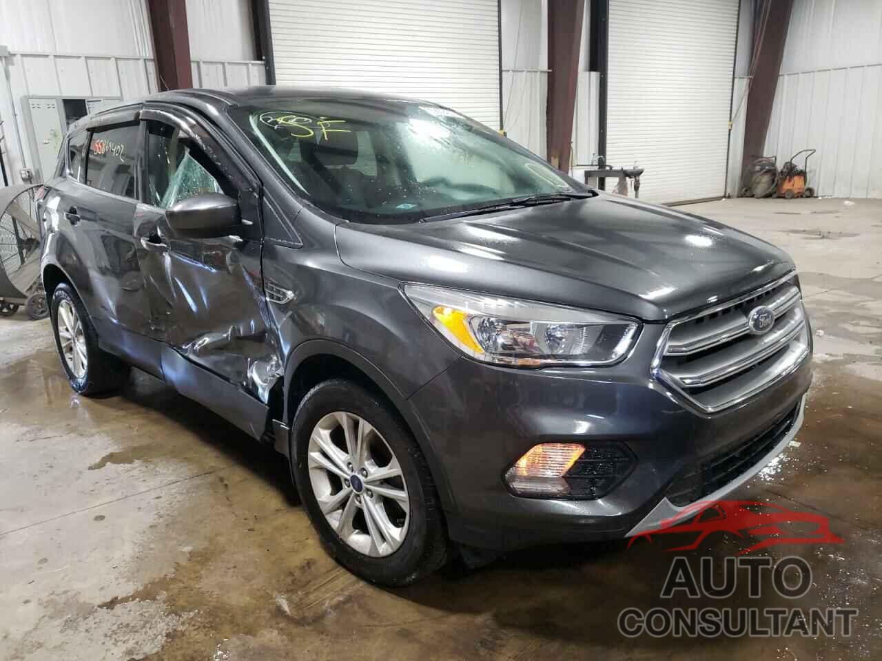 FORD ESCAPE 2017 - 1FMCU9G96HUC21564