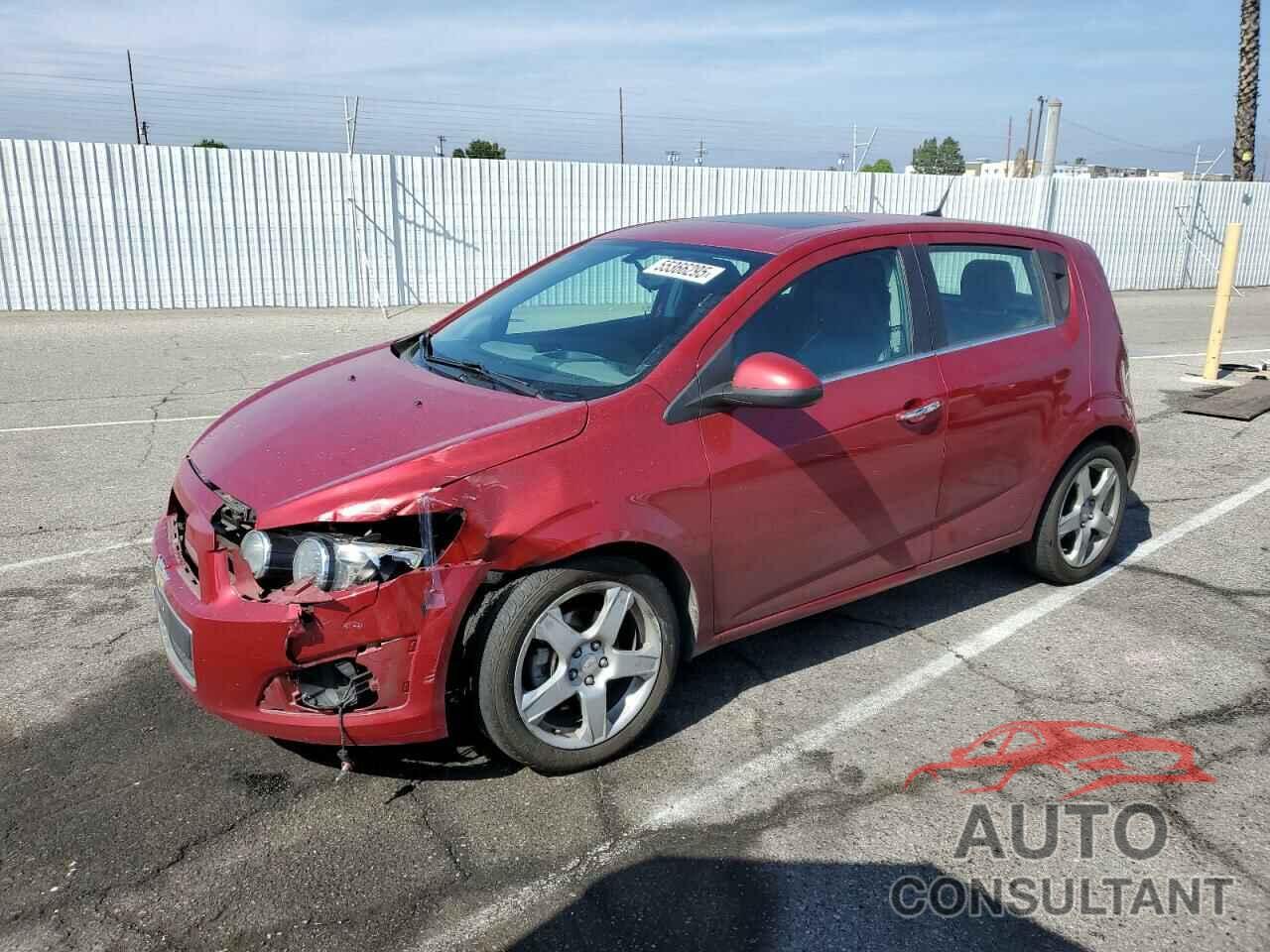 CHEVROLET SONIC 2014 - 1G1JE6SB5E4192919