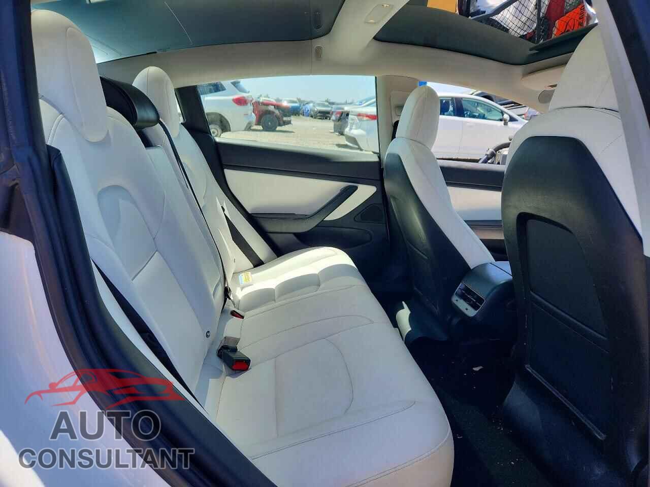 TESLA MODEL 3 2018 - 5YJ3E1EA7JF181560