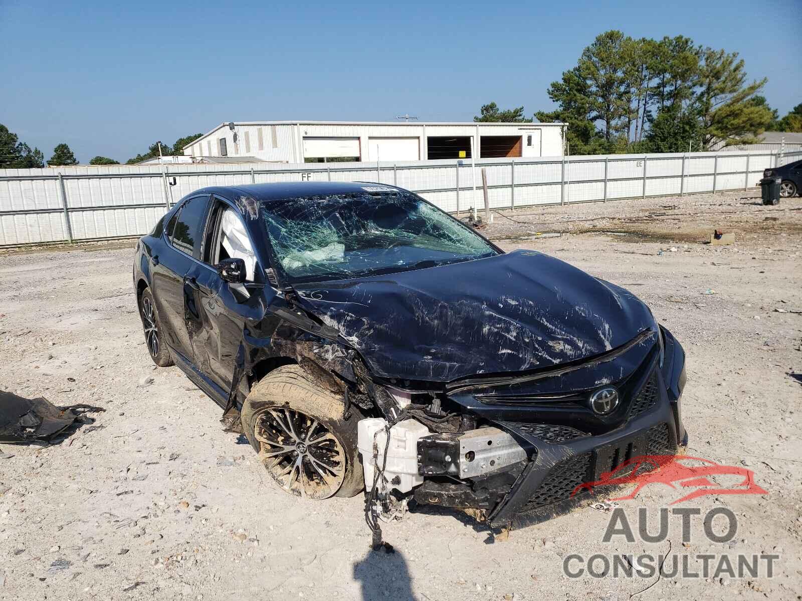 TOYOTA CAMRY 2018 - 4T1B11HK8JU559478