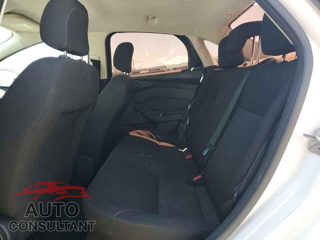 FORD FOCUS 2016 - 1FADP3E24GL320719