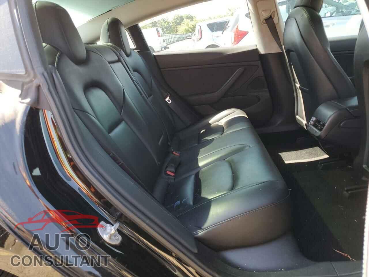 TESLA MODEL 3 2018 - 5YJ3E1EA1JF156511