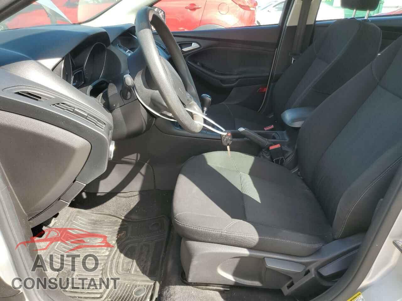 FORD FOCUS 2017 - 1FADP3FE4HL306006