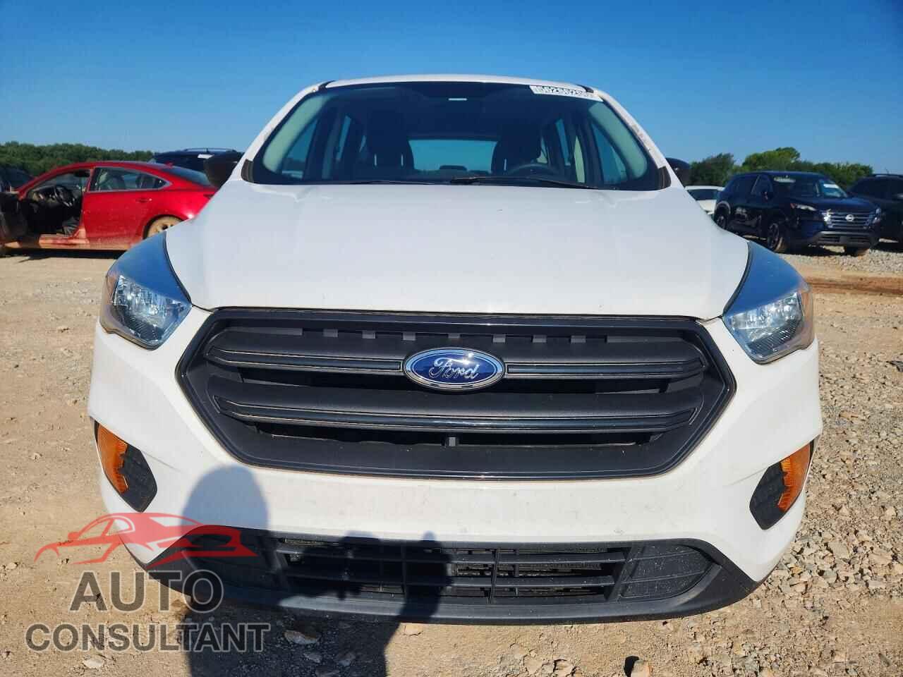 FORD ESCAPE 2017 - 1FMCU0F7XHUB51160