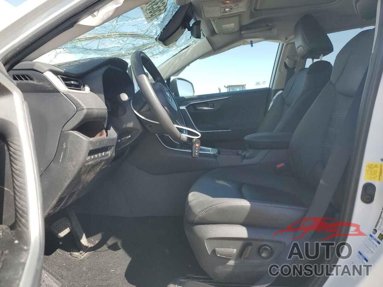 TOYOTA RAV4 2021 - 2T3N1RFV5MW207673
