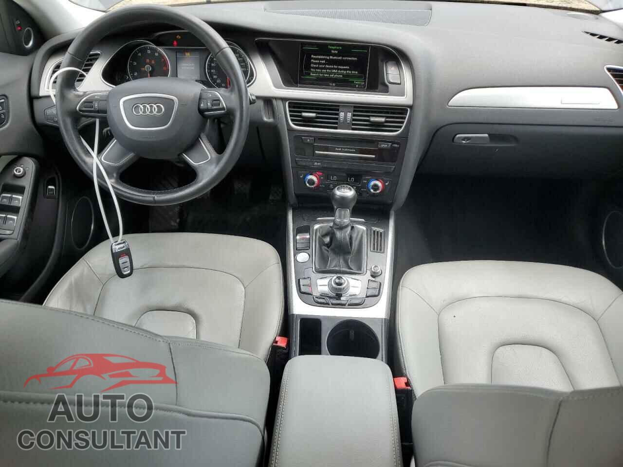 AUDI A4 2013 - WAUMFBFLXDA195180