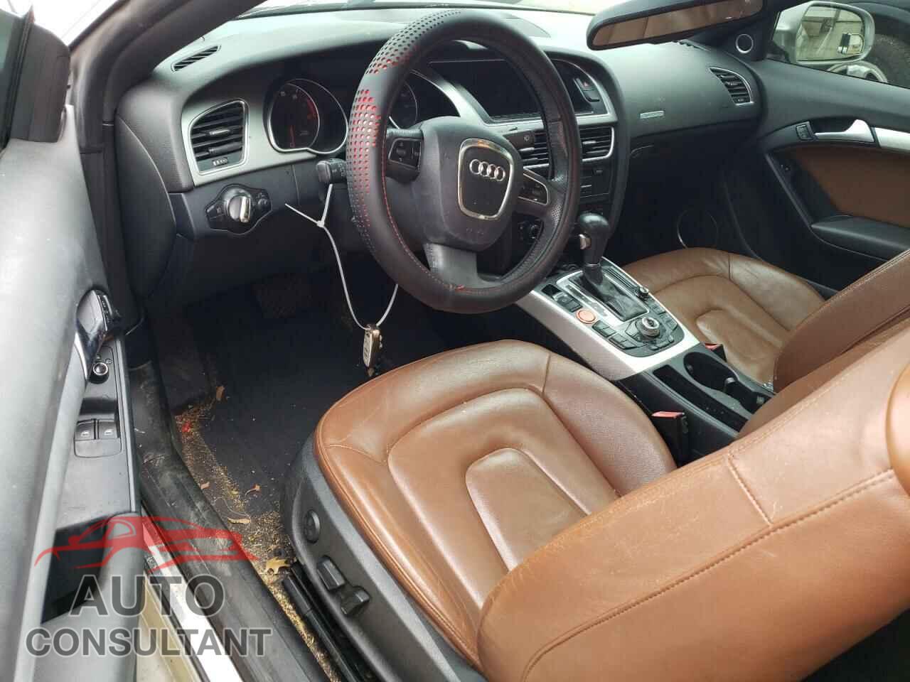 AUDI A5 2011 - WAUVFAFR2BA027467
