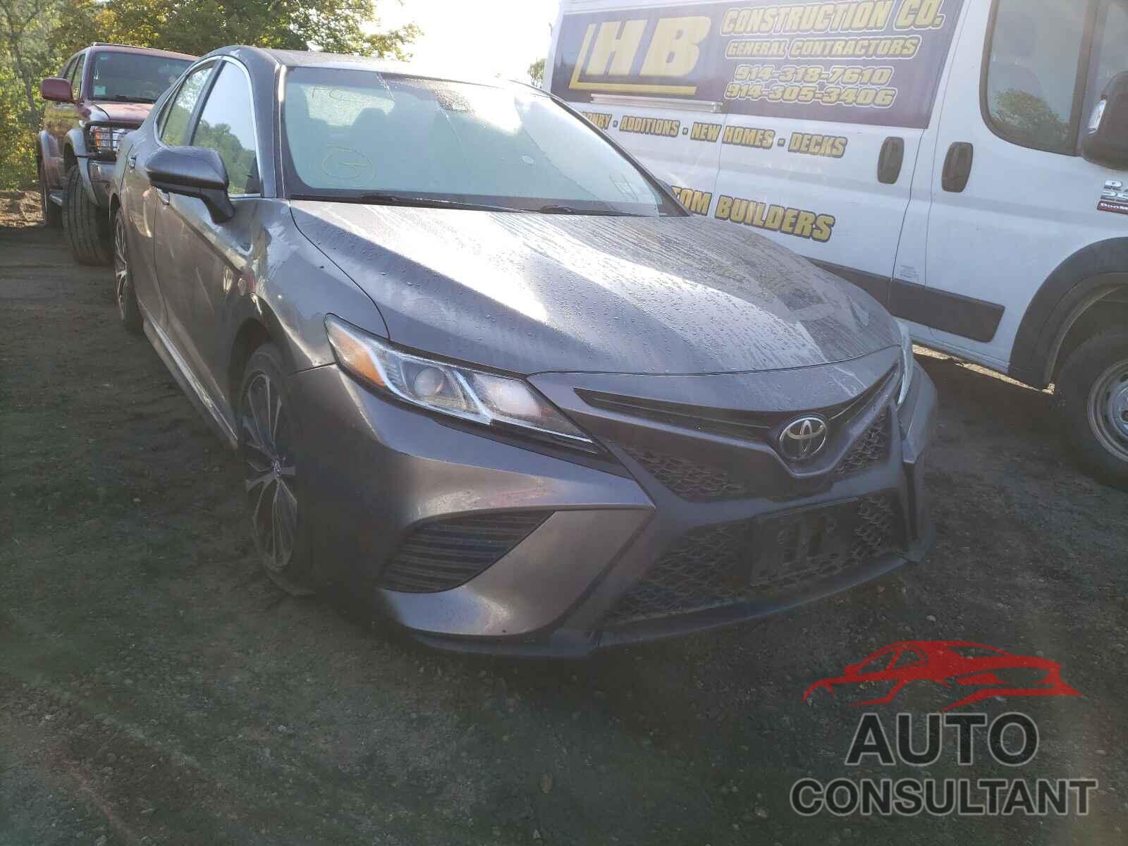 TOYOTA CAMRY 2018 - 4T1B11HK4JU665507
