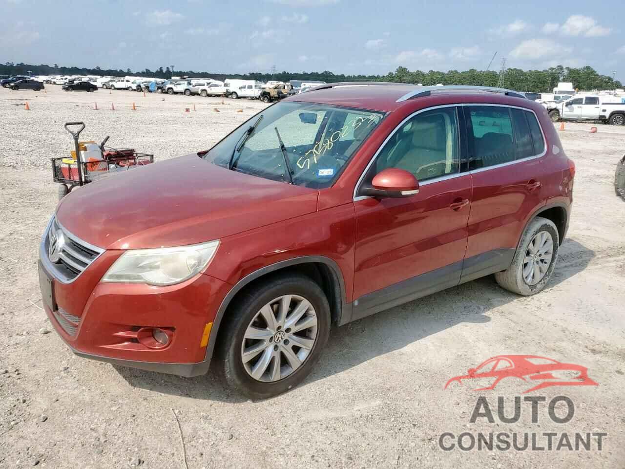 VOLKSWAGEN TIGUAN 2011 - WVGAV7AX9BW001847