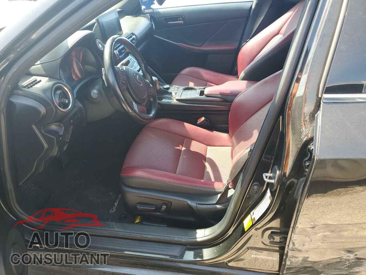 LEXUS IS 2021 - JTHAA1D23M5116495