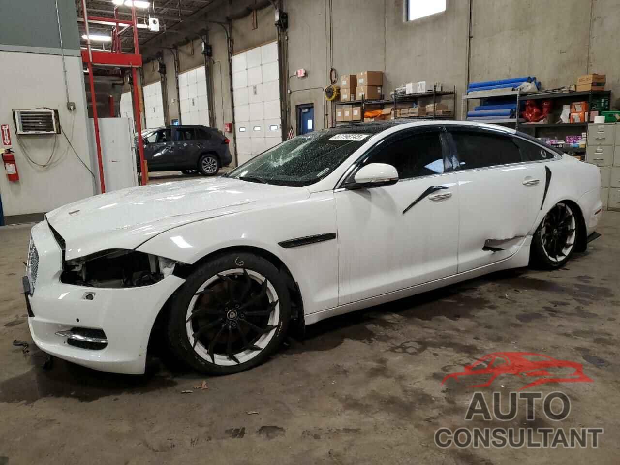 JAGUAR XJ 2014 - SAJWJ2GD2E8V69597