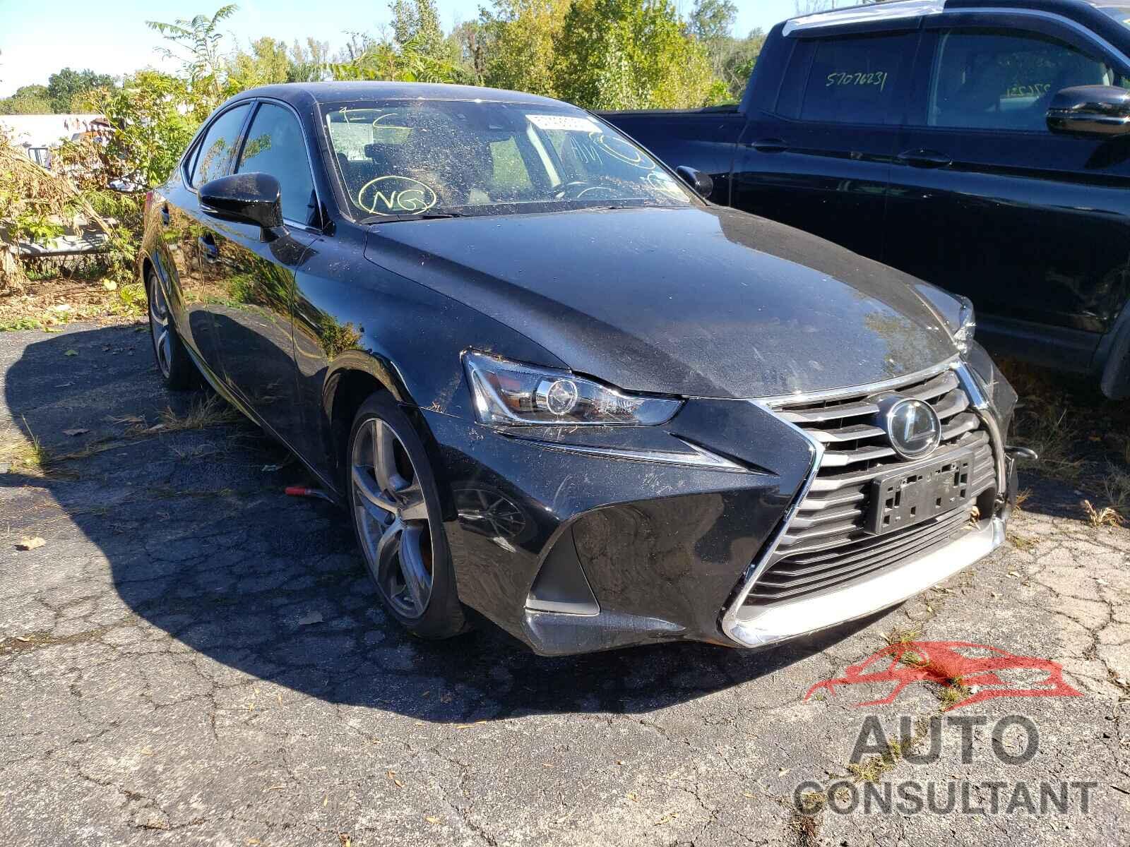 LEXUS IS 2018 - JTHC81D2XJ5033405