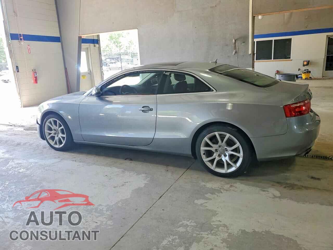 AUDI A5 2010 - WAUCFAFR7AA015028