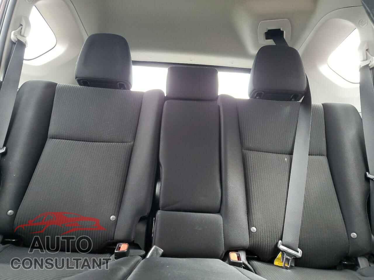 TOYOTA RAV4 2017 - 2T3BFREV5HW687323