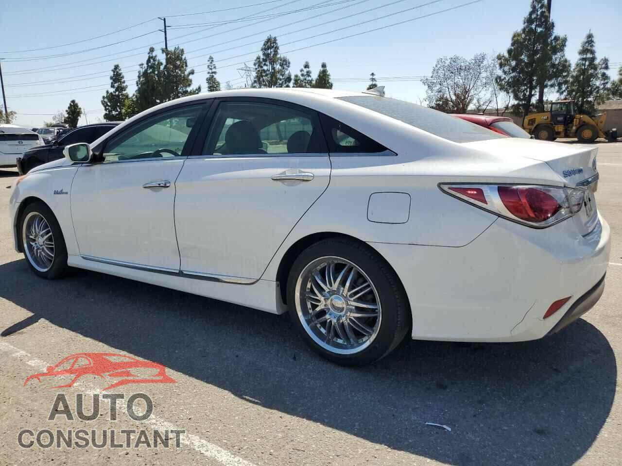 HYUNDAI SONATA 2012 - KMHEC4A46CA042480
