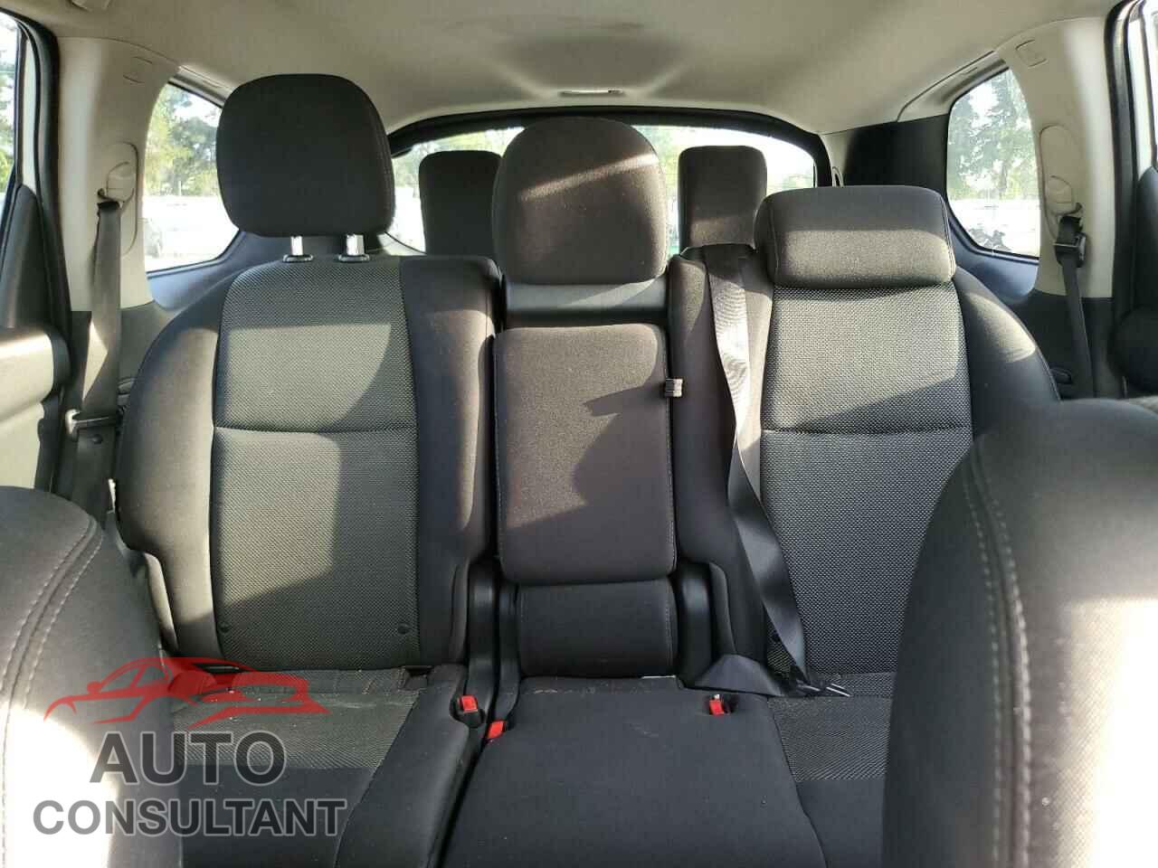 NISSAN PATHFINDER 2018 - 5N1DR2MN5JC659809