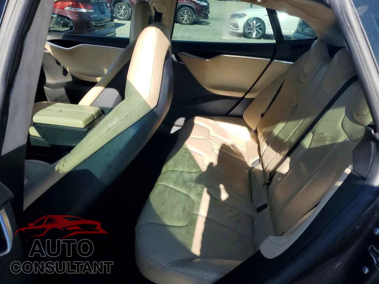 TESLA MODEL S 2013 - 5YJSA1CN1DFP27464
