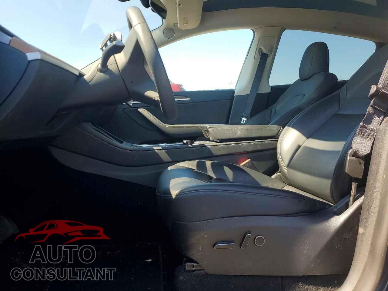 TESLA MODEL Y 2023 - 7SAYGDEE1PF893918