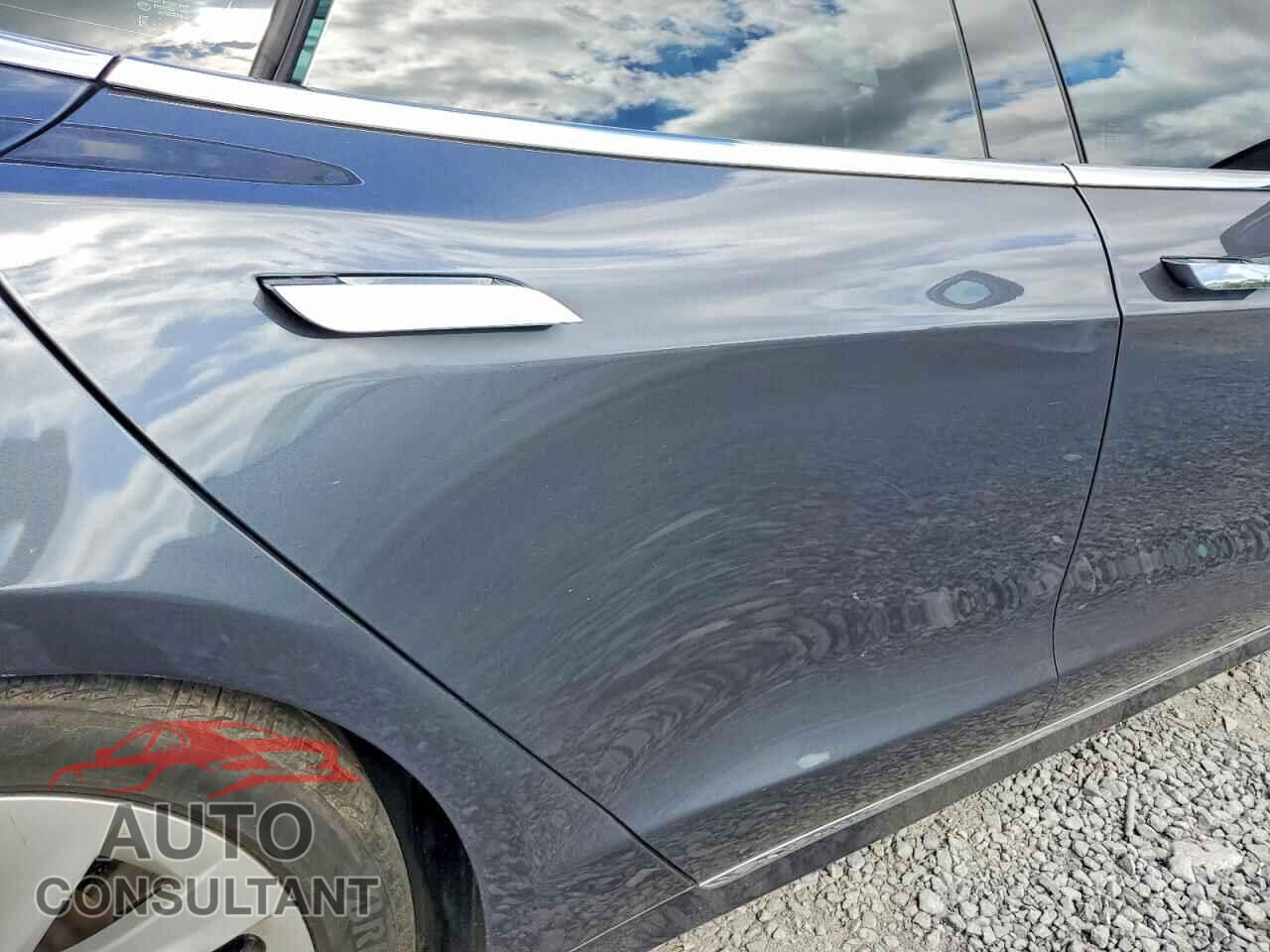 TESLA MODEL S 2019 - 5YJSA1E23KF333674