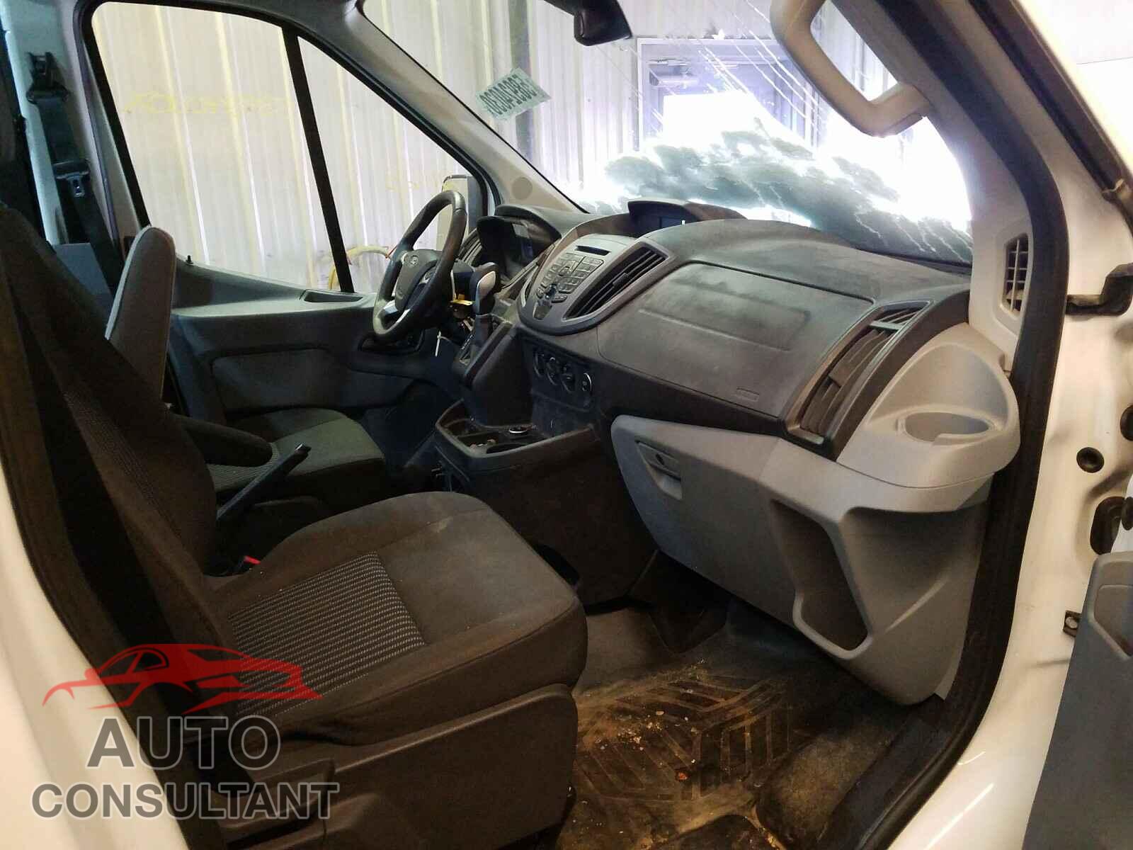 FORD TRANSIT CO 2018 - 1FTYR2CM9JKB13874