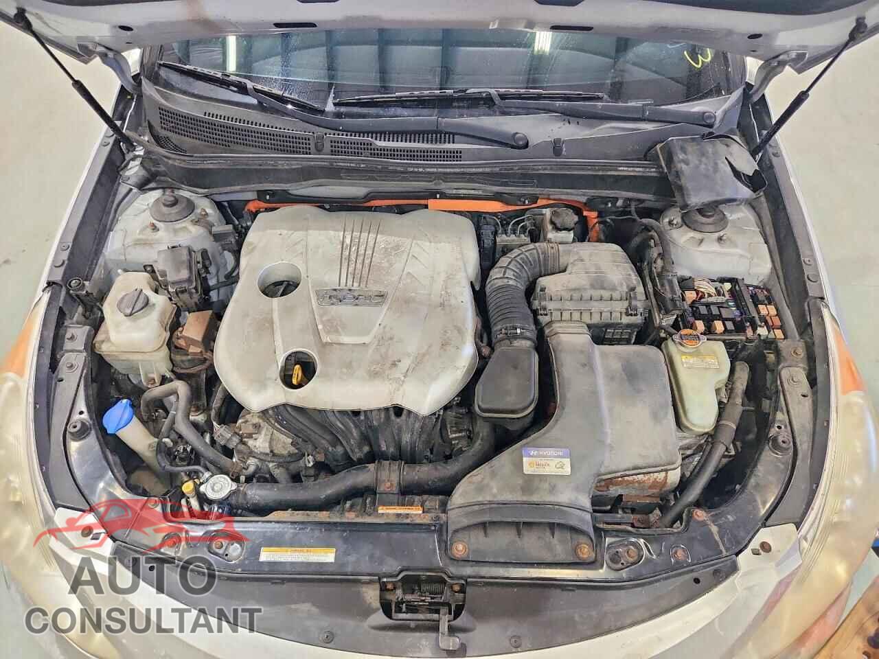 HYUNDAI SONATA 2011 - KMHEC4A48BA004778